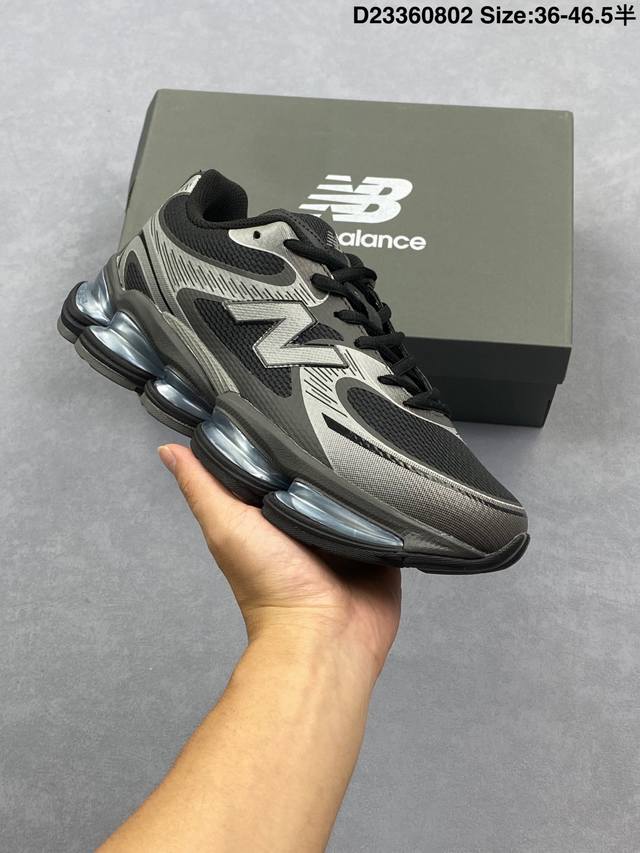 Joe Freshgoods X New Balance Nb9060 联名款 复古休闲运动慢跑鞋 鞋款灵感源自设计师本人对夏日的怀日回忆。鞋面大身由空间双格及
