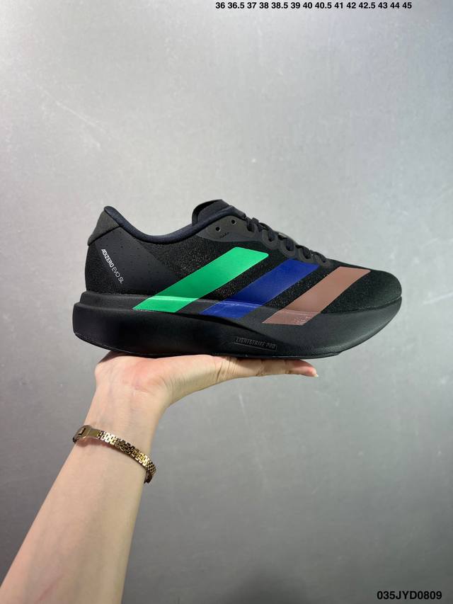 公司级Ad Adizero Evo Sl 马拉松竞速专业跑鞋 Jq4578 Celermesh针织网面非常轻薄 纤维间的缝隙很大 可以保证跑步时的透气、排汗效果