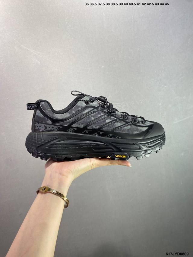 公司级Hoka One One Restore Chukka 蛇年限定版 舒适防滑低帮休闲城市通勤跑步鞋 男女同款 黑色 Hoka One One是来自美国的跑