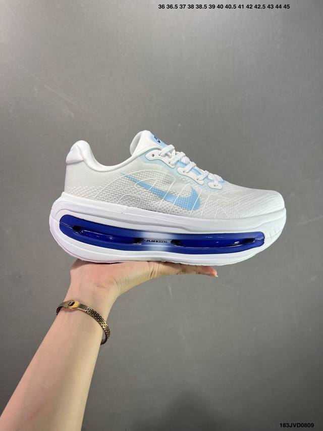 公司级Nike Vomero Premium 耐克 舒适减震防滑 低帮跑步鞋 全掌Reactx泡绵中底 前掌和后跟还配备了Air Zoom气垫单元 据说跑起来更