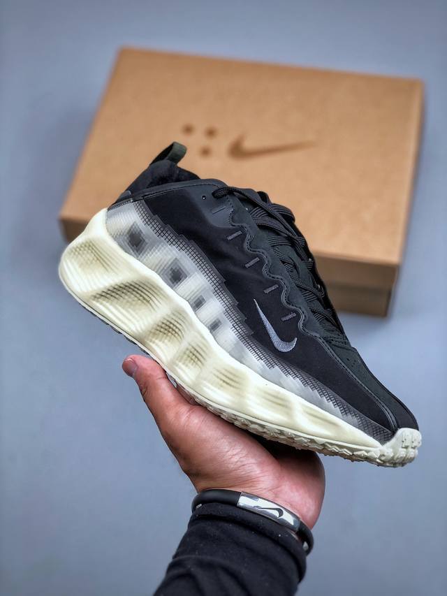 Nike Vomero Premium 耐克顶级迈柔 路跑鞋，通过超强缓震与舒适度的全面提升令跑步更加轻松，缓解冲击压力，加快恢复节奏。 货号：Dx4215 0