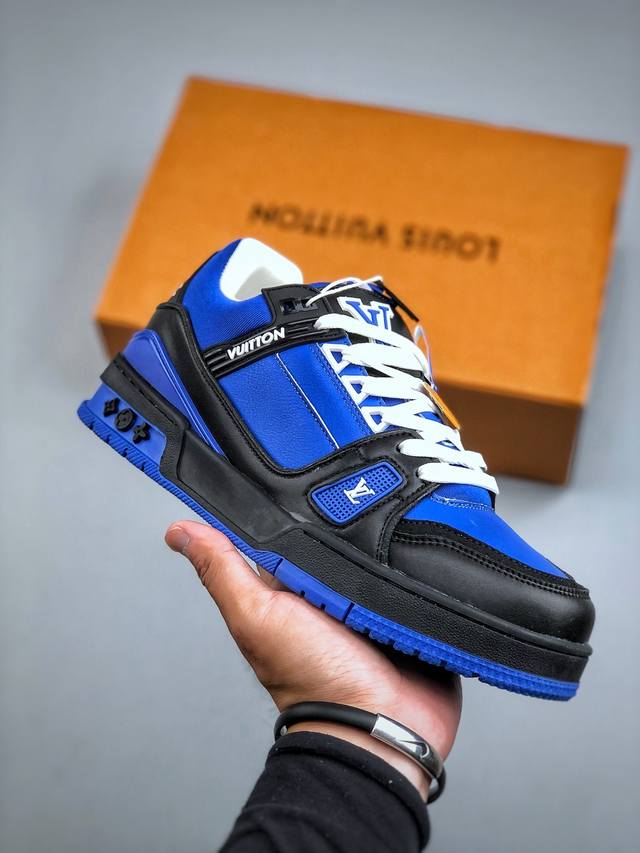 H Lv Arch Light Sneaker 路易威登低帮板鞋 正确一致Tpr光泽组合鞋底 耐弯折滴塑支持片 原版购入历时近两个月开发打造 原版完美楦型 鞋面
