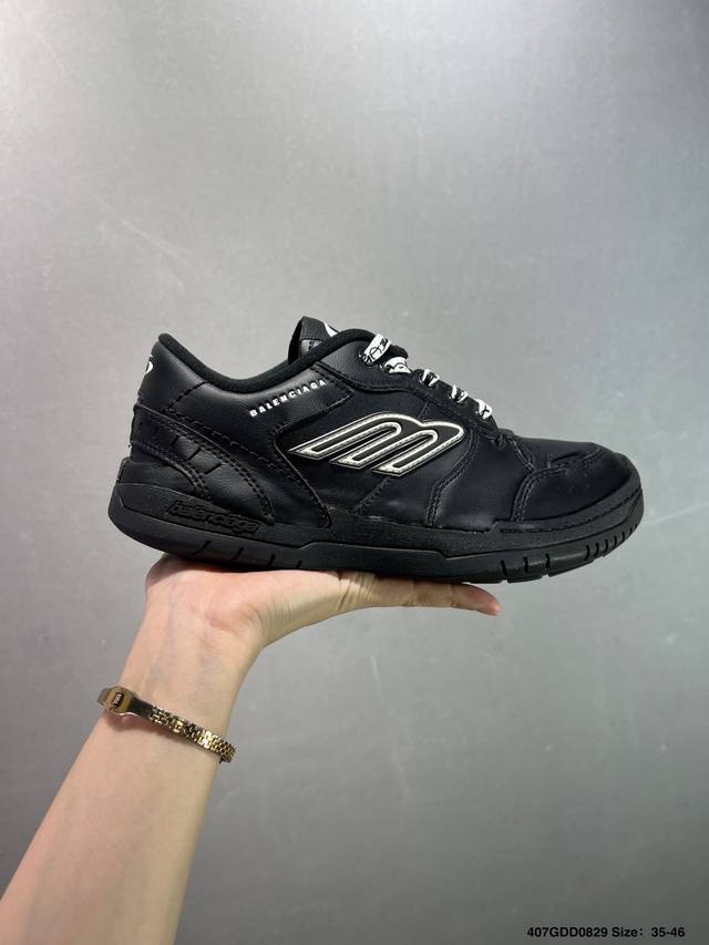 公司级Balenciaga 巴黎世家 Hamptons 手工做旧款 牛皮革 复古圆头系带低帮休闲鞋 官方原配套鞋盒 防尘纸配套齐全 货号：841763 Wcur