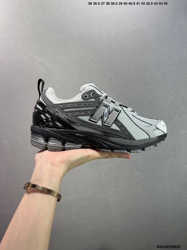公司级New Balance M1906系列复古单品宝藏老爹鞋款 公司级版本复古元素叠加 质感超级棒 楦版型材料细节做工精细 作为Nb最经典的档案鞋型之一 与
