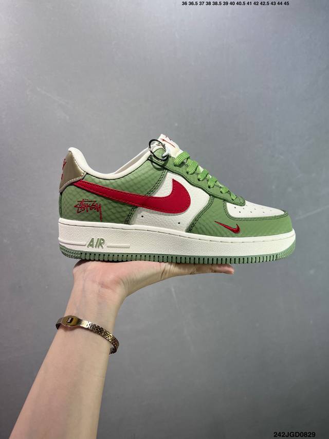 Nike Air Force 1 Low’07 空军一号低帮休闲板鞋 定制皮料 原楦原纸板 纯正空军版型 内置全掌气垫 货号：男 Cw2288-114 女 Dd