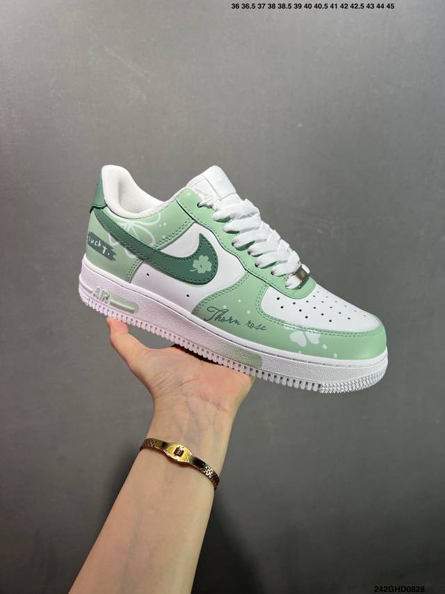 核心私 公司级Nk Air Force 1′07 Low 空军一号低帮百搭休闲运动板鞋 Cs5288-028 柔软、弹性十足的缓震性能和出色的中底设计 横跨复古