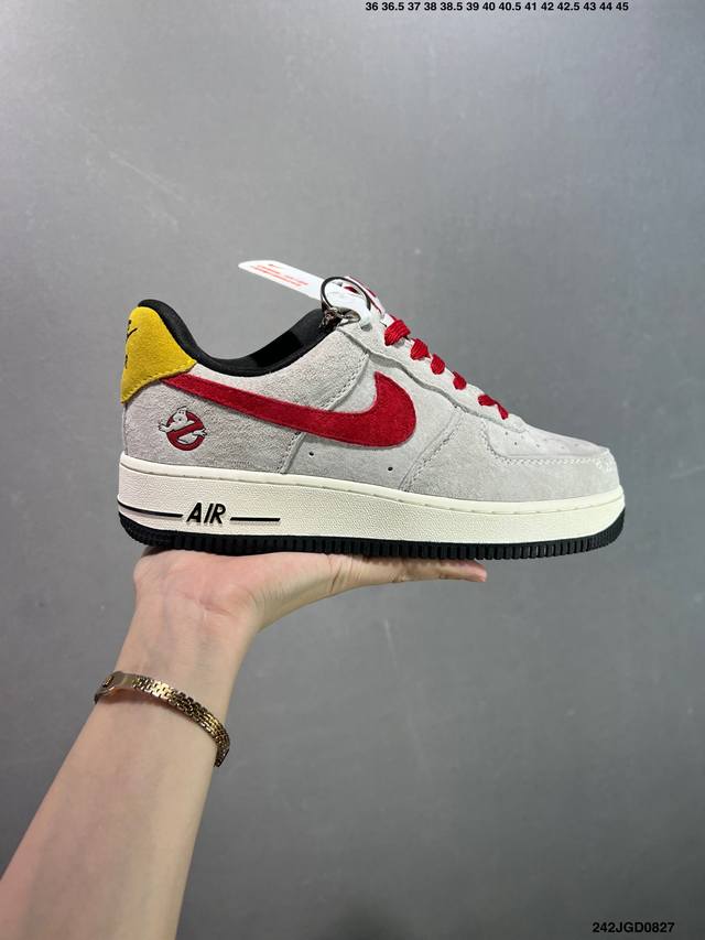 Nike Air Force 1 空军一号“Diy高端定制” 低帮休闲运动板鞋 用料绝不含糊 独家版型蒸餾加工帶來的是更好的视觉和脚感体验 清洁度 电绣工艺 皮