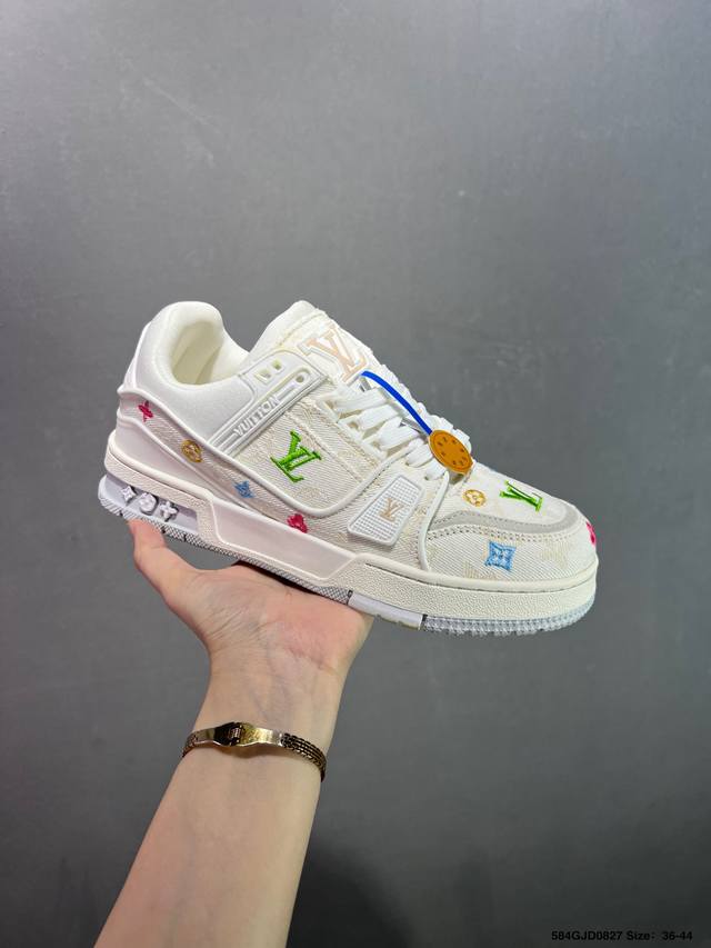 公司级路易威登 Louis Vuitton Lv路易威登板鞋 新款 Lv Trainer最新配色运动鞋 L家 篮球鞋风格运动鞋 该鞋由艺术总监 Virgil A