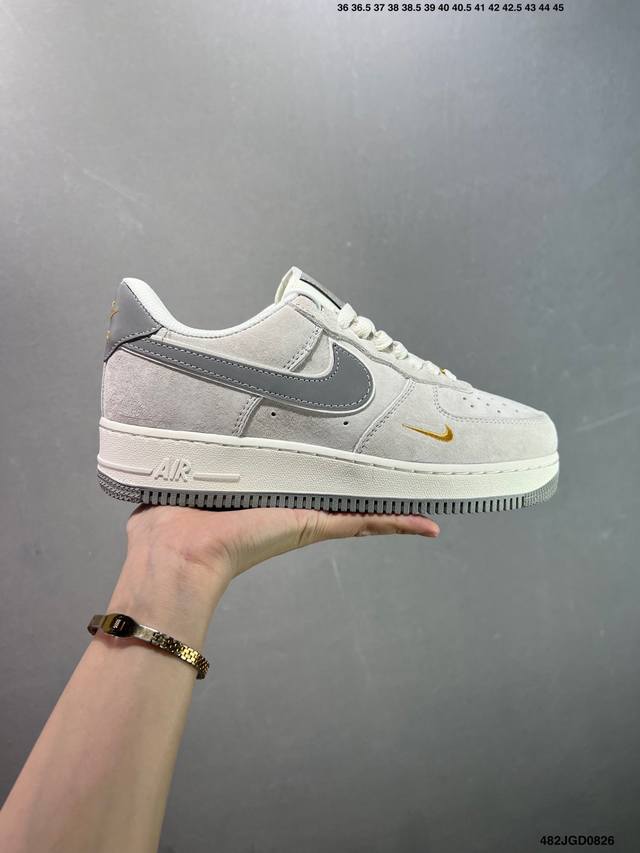 Nike Air Force 1 Low 麂皮灰白 原楦头原纸板 打造纯正空军版型 专注外贸渠道 全掌内置蜂窝气垫 原盒配件 原厂中底钢印、拉帮完美 官方货号：