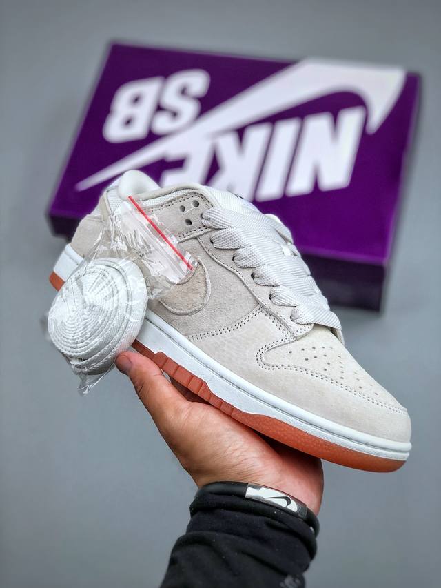 S版 Nike Sb Dunk Low Pro 独家版型蒸餾加工帶來的是更好的视觉和脚感体验 超高清洁度 皮料切割干净无任何毛边 细节完美 货号：Hj0367