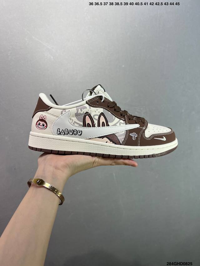 公司级Nike Air Jordan 1 X Travis Scott Aj1倒勾 乔一倒钩 ‘Diy’定制 耐克 低帮文化篮球鞋 完美品质出货 细节如图所示