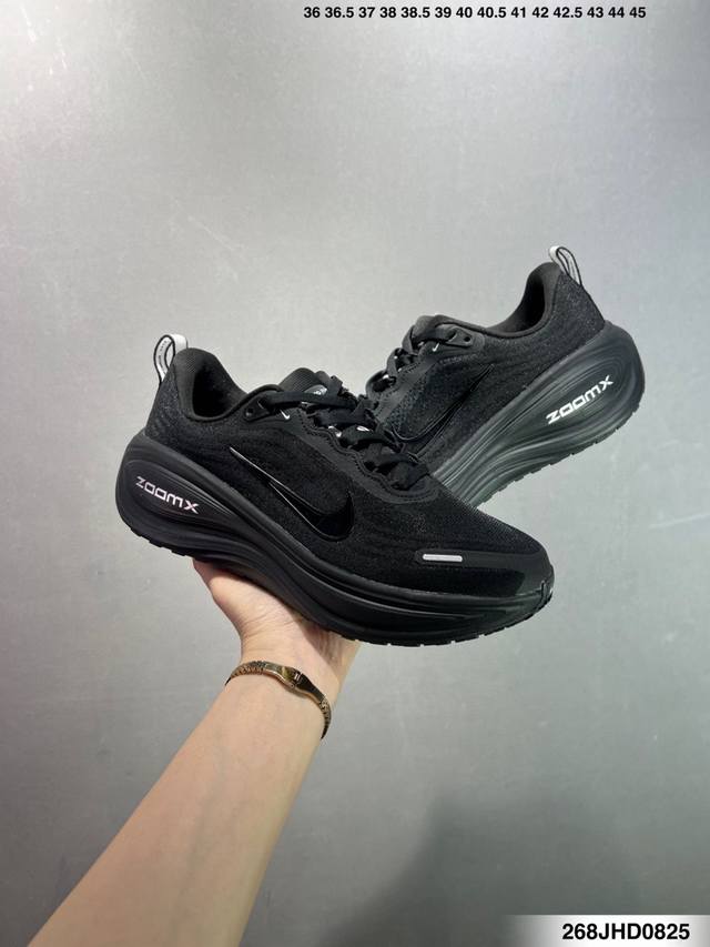 公司级Nike Vomero Plus 耐克 舒适减震防滑 低帮跑步鞋 全掌Reactx泡绵中底 前掌和后跟还配备了Air Zoom气垫单元 据说跑起来更快更舒