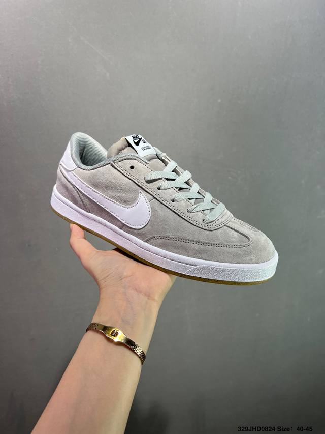 耐克 Nike Sb Fc Classic系列舒适耐磨男士猪八休闲板鞋。货号：909096 001 Size：如图所示 编码：329Jhd0824