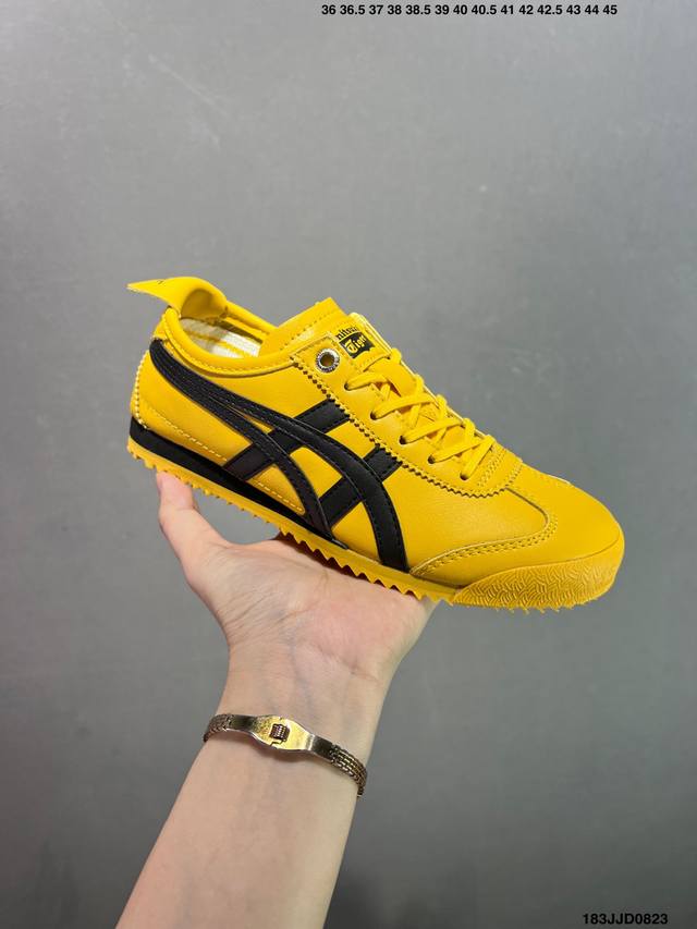 Onitsuka Tiger Mexico 66 百搭单品 板鞋 Mexico 66是鬼冢虎旗下最经典的款式，李小龙最喜欢的一款训练鞋休闲鞋！鞋身特有的虎爪造型
