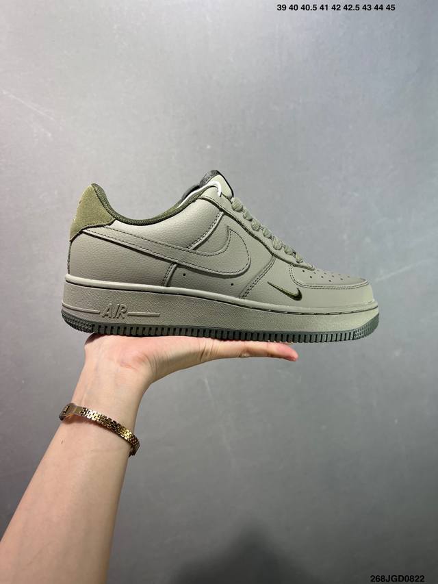 Nike Air Force 1 Low 原楦头原纸板 打造纯正空军版型 专注外贸渠道 全掌内置蜂窝气垫 原盒配件 原厂中底钢印、拉帮完美 货号：Hq2037-