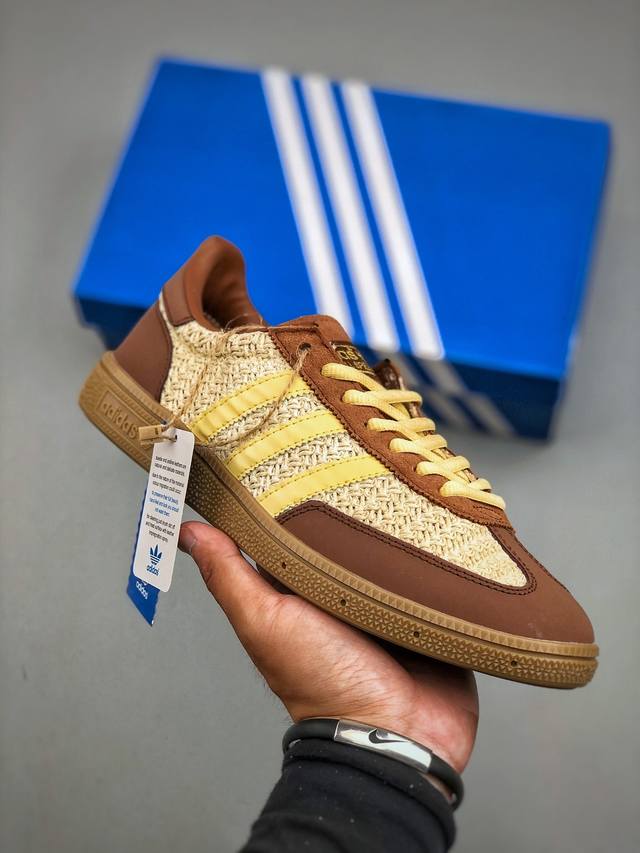 Adidas Originals Handball Spezial 舒适百搭防滑耐磨 低帮 德训板鞋 货号：Jq8411 尺码：36-45 半