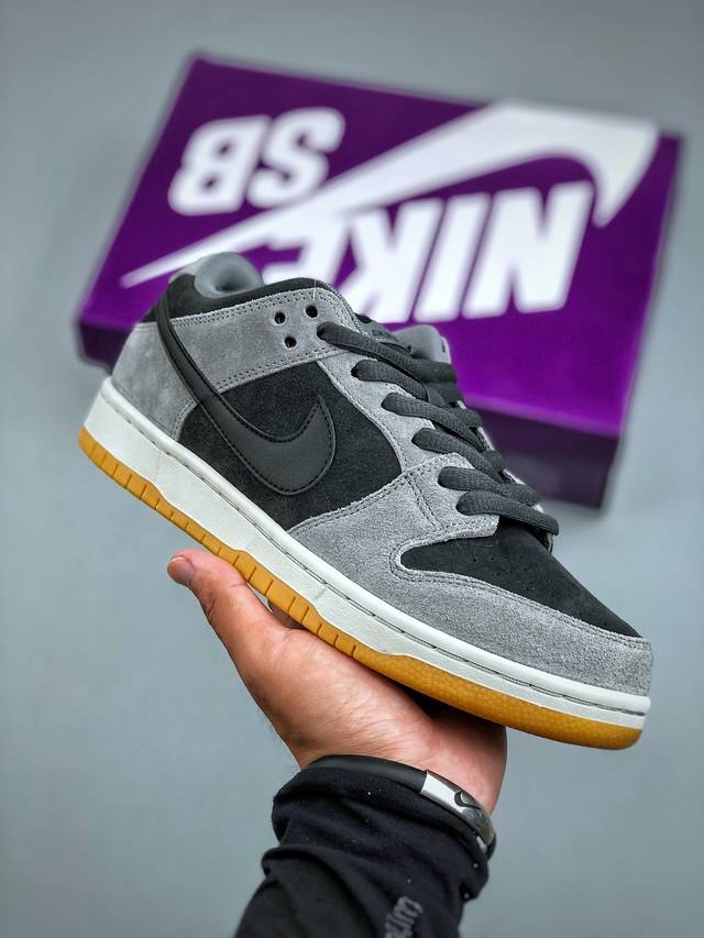 Nike Dunk Sb Low 灰生胶 纯原大厂出品 极力推荐原装头层材料 独家版型蒸餾加工帶來的是更好的视觉和脚感体验大厂纯原品质出货 清洁度 电绣工艺 皮