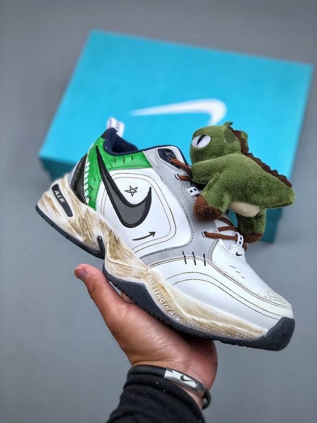 Nike Air Monarch 4 Pu皮革 抹茶恐龙仔 小恐龙 做旧 复古经典 减震防滑耐磨 低帮 老爹鞋 定制M2K 定制文化最早为个人Diy行为，通过简