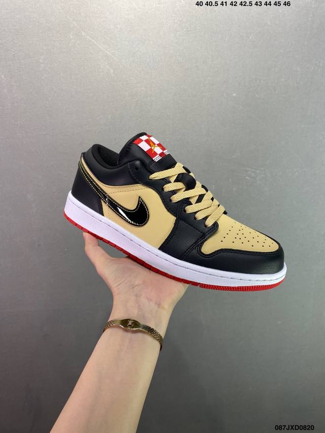 公司级Nike Air Jordan 1 Low Aj1乔1低帮休闲板鞋 同步官方配色 原档冲孔鞋头 四线拉帮 鞋舌高弹海绵填充 官方货号:553558 113