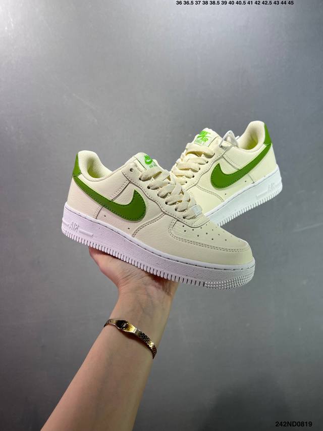 特价Nike Air Force1 全新配色 #原楦头原纸板 打造纯正空军版型 #专注外贸渠道 全掌内置蜂窝气垫 #原盒配件 原厂中底钢印、拉帮完美 货号：Hf