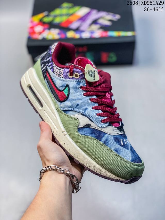Nike Air Max 1 Air Max 气垫 全新配色 鞋身材质均选择皮革、织物、麂皮多种材质覆盖，保证质感的前提下，层次感也相当不错。细节方面，除了鞋舌