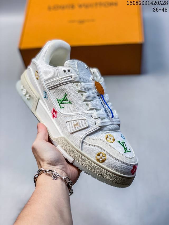 Lv路易威登Louis Vuitton Trainer Sneaker Low休闲运动文化百搭篮球板鞋 8 60Aseyi 36-45 编码：08Gdd1420