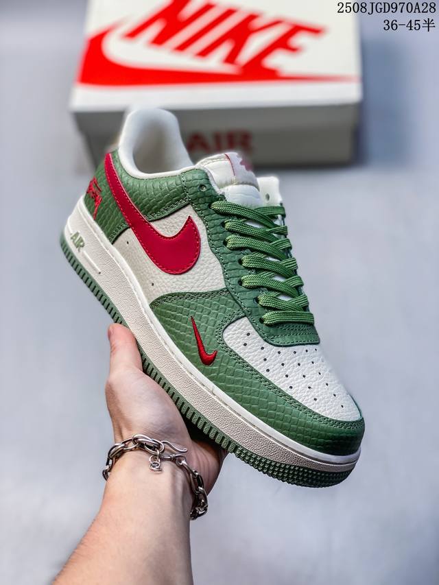 海外限量发售！公司级Nike Air Force 1 '07 Low 空军一号 低帮 运动鞋 休闲鞋 折边针车 工艺难度大 原楦头原纸板 原装鞋盒 定制五金配件