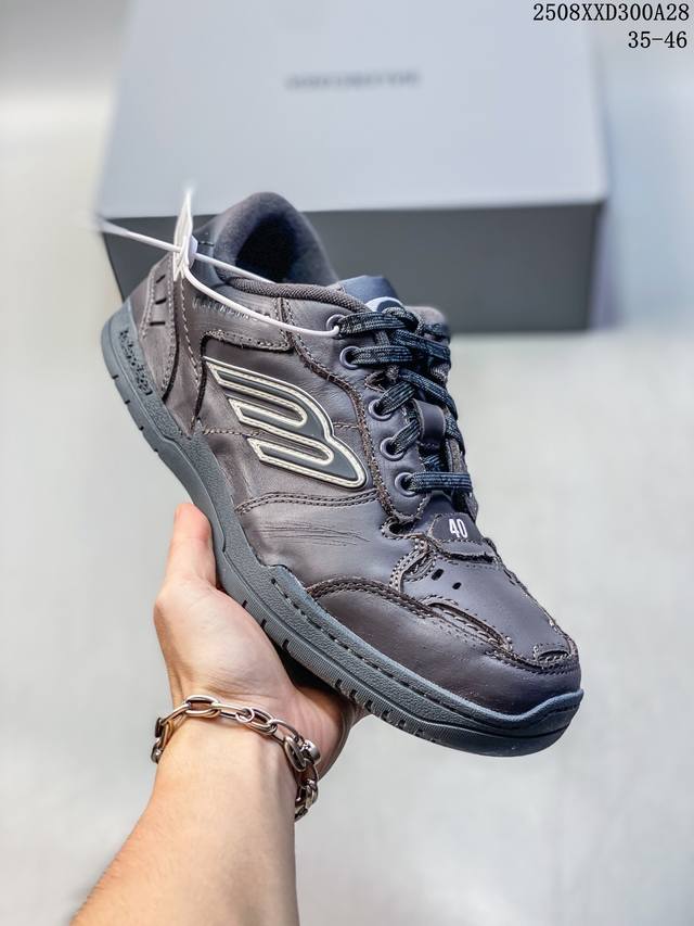 Balenciaga巴黎世家16代 原纸板楦头开发 公司级版本 原盒原配 正确字体电绣 粗细、位置、大小正确 侧边Tpu 透气孔匹配意产原版 正确分离大底 Tp