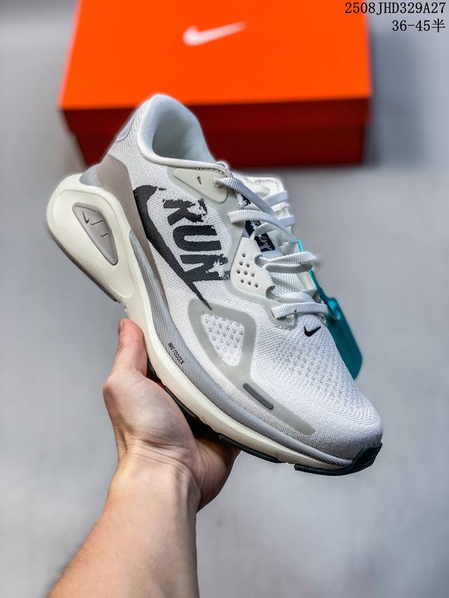 真标Nike Air Zoom Structure 26 耐克 登月网面系列 训跑练步鞋 货号:Hj 1-103 尺码:36 36.5 37.5 38 38.5