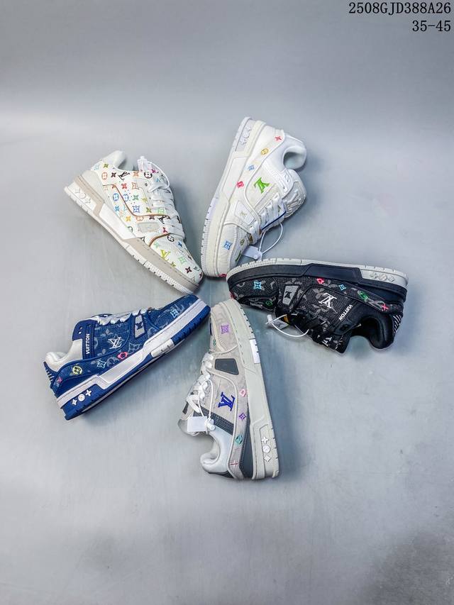 路易威登 Louis Vuitton Lv路易威登板鞋 时尚运动鞋潮厚底增高男女鞋。舒适防滑底和百搭性霸屏整个时尚娱乐圈，细节调整完美主义！采用柔软皮革拼接鞋面