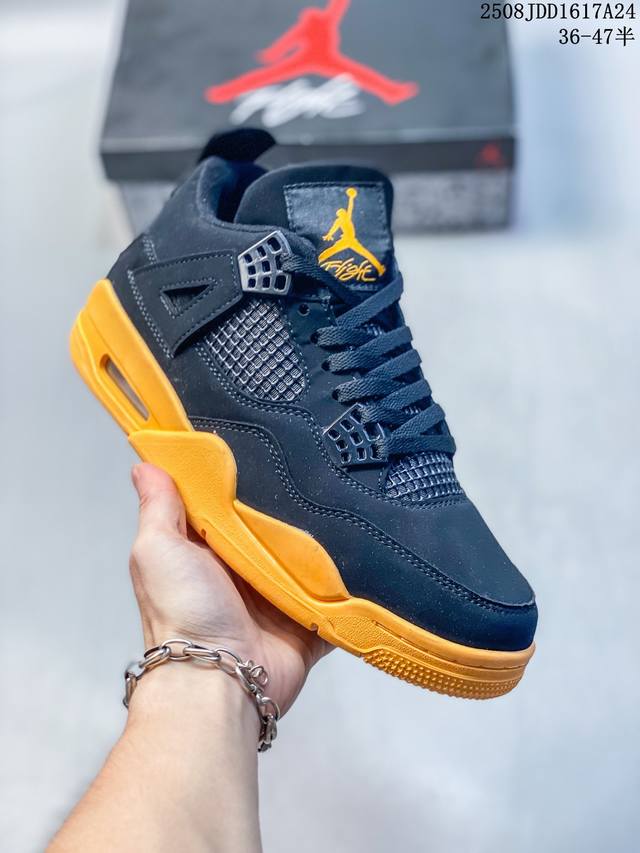 Jordan 乔丹 原楦原档案数据开发纸版楦型，采用丝磨砂革组合皮饰片鞋面材质，原厂材料Tpu超Q弹网格材质，缜密拉帮及中底钢印细节，鞋垫配置灌注Pu缓震材质，