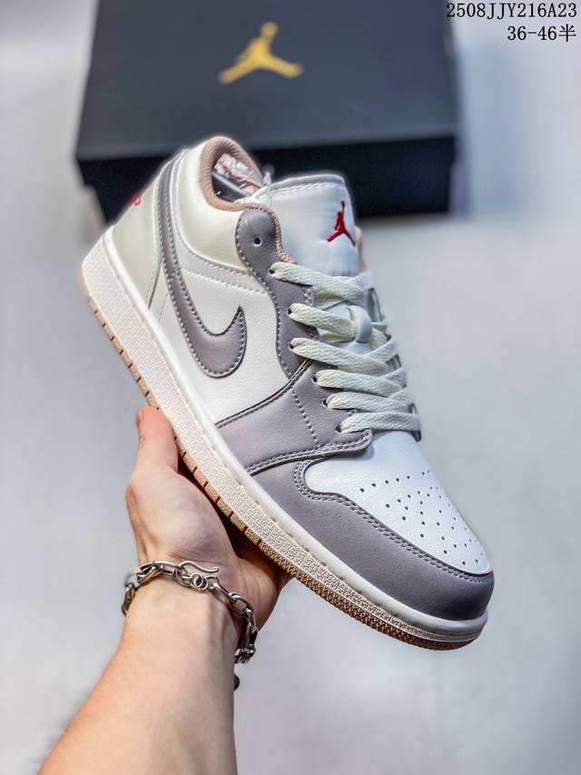 头层公司级真标带半码！ 乔丹Air Jordan 1 Low Aj1 Wh 乔1 低帮复古文化休闲运动篮球鞋。凭借出色的性能和吸睛的外观， Air Jordan