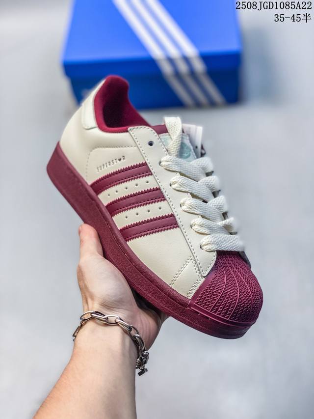 阿迪达斯 三叶草Adidas Originals Superstar 经典贝壳头系列低帮百搭休闲运动板鞋 货号： Jr7831 尺码：35 36 36.5 37