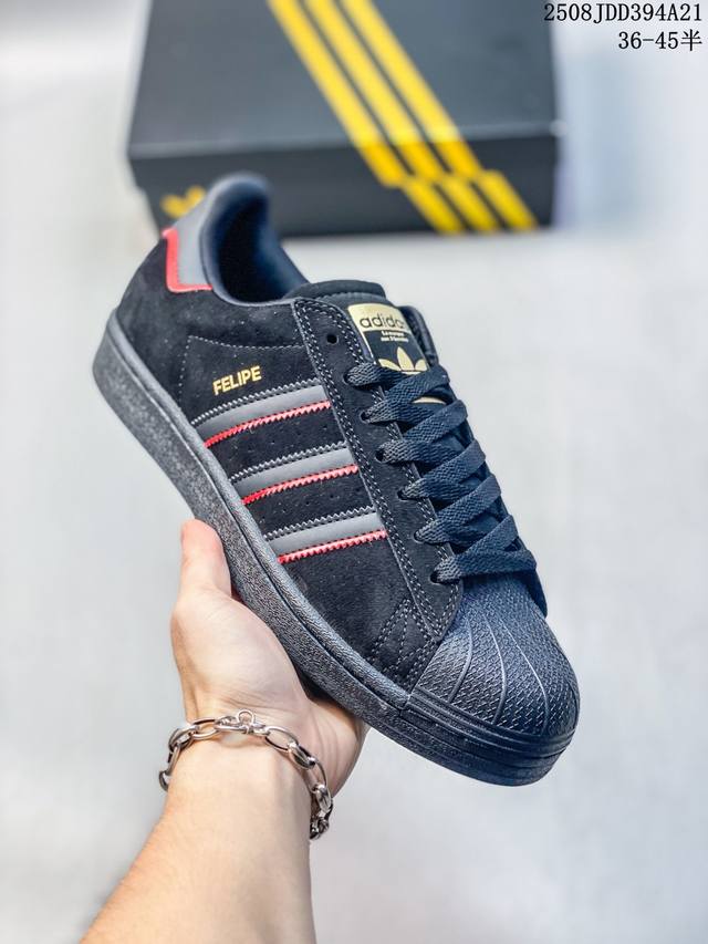 阿迪达斯 三叶草Adidas Originals Superstar 经典贝壳头系列低帮百搭休闲运动板鞋 货号： Jr7831 尺码：35 36 36.5 37