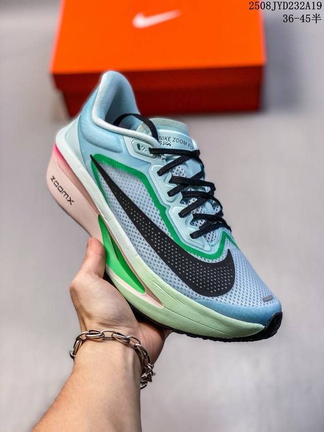 公司级Nk Zoomx Invincible Run Flyknit Fk6 Zoom Fly 6轻量飞织低帮休闲运动慢跑鞋 此鞋专为长跑运动员而生 是为5至1