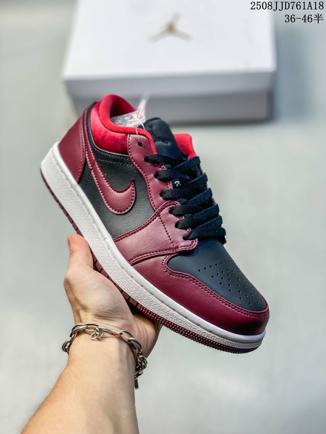 公司级Air Jordan 1 Low Aj1乔1低帮休闲板鞋 同步官方配色市场唯一独家头层皮打造 原鞋原档案开发 原厂皮料 原档冲孔鞋头 正确满胶鞋垫 四线拉