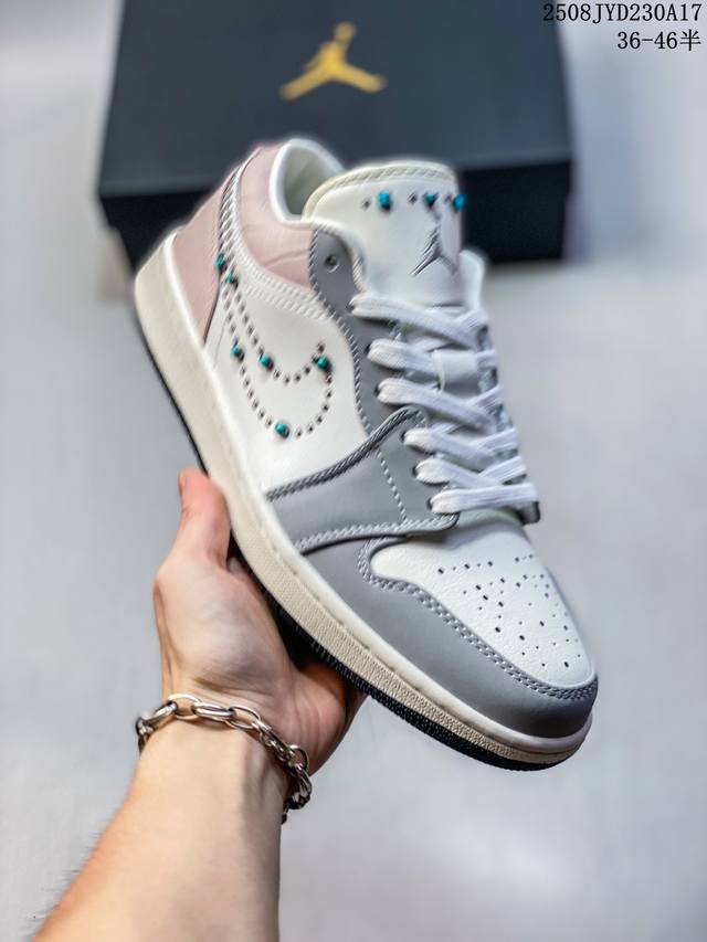 公司级Nike Air Jordan 1 Low Aj1乔1低帮休闲板鞋 同步官方配色 原鞋原档案开发 原档冲孔鞋头 正确满胶鞋垫 四线拉帮 原厂织唛标 鞋舌高