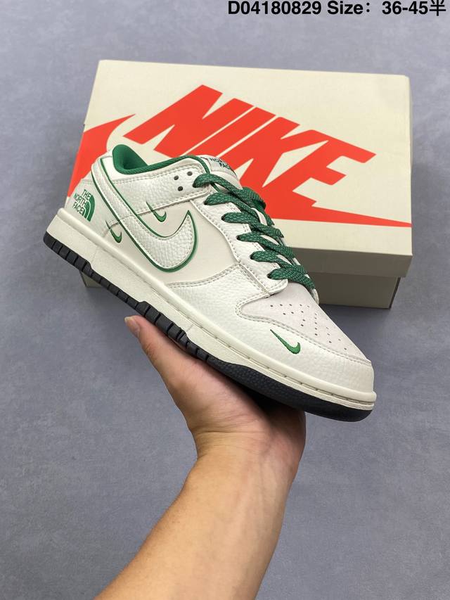 特价 耐克 Nike Dunk Low Retro 运动鞋 2025年新款 经典复古板鞋。作为 80 年代经典篮球鞋款，起初专为硬木球场打造，后来成为席卷街头的
