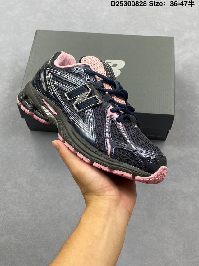 New Balance M1906Ri Nb宝藏老爹鞋款，复古元素叠加，质感超级棒，楦版型材料细节做工精细，货如实拍图 作为Nb最经典的档案鞋型之一，与 2一样