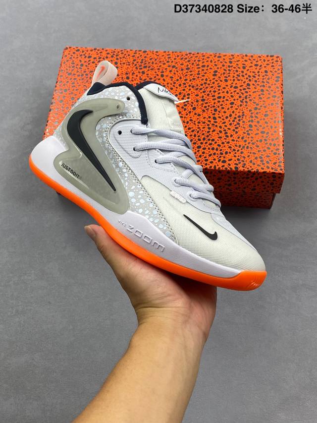 Nike Zoom Hyperset 2 Se 耐克轻便平衡低帮训练运动鞋 #Hyperset系列可为您在室内球场上打篮球，排球，羽毛球和其他运动提供出色的牵引