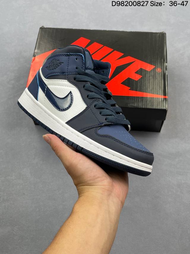 Air Jordan 1 Mid ”Grey Sail“ 中帮 灰白小Dior2.0 Aj1 乔丹1代 Aj1 乔1 中邦 灰白2.0 烟灰2.0 乔丹篮球鞋系