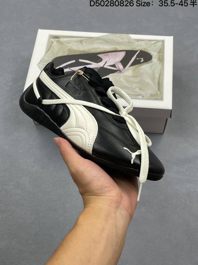 Puma Speedca Og 彪马极速赛车系列低帮德训风拼接复古百搭休闲运动赛车鞋 鞋款从80、90年代赛车手所穿的防火赛车鞋为原型，鞋身线条模仿了赛车的流线