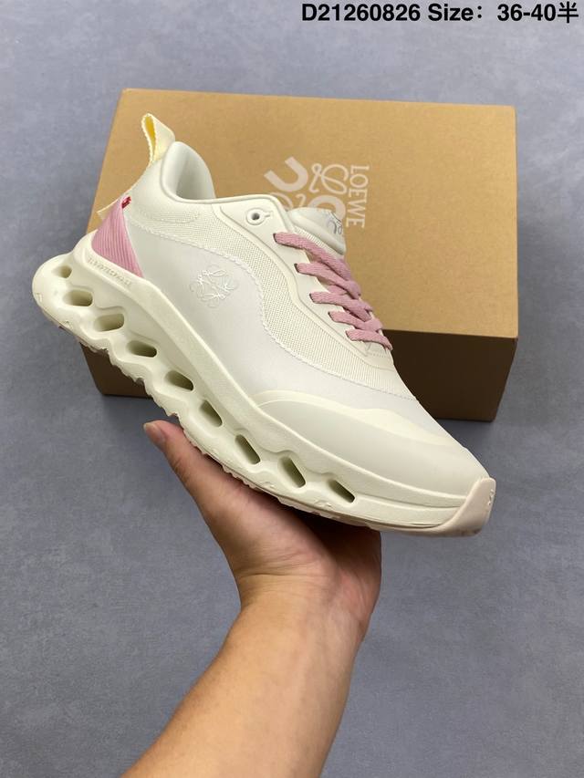 公司级Loewe X On昂跑Cloudtilt 2.0 罗意威 联名轻量运动休闲鞋 脚感很舒服 鞋底柔软且包裹性好 上脚显腿长 不管休闲还是运动都很百搭 是最