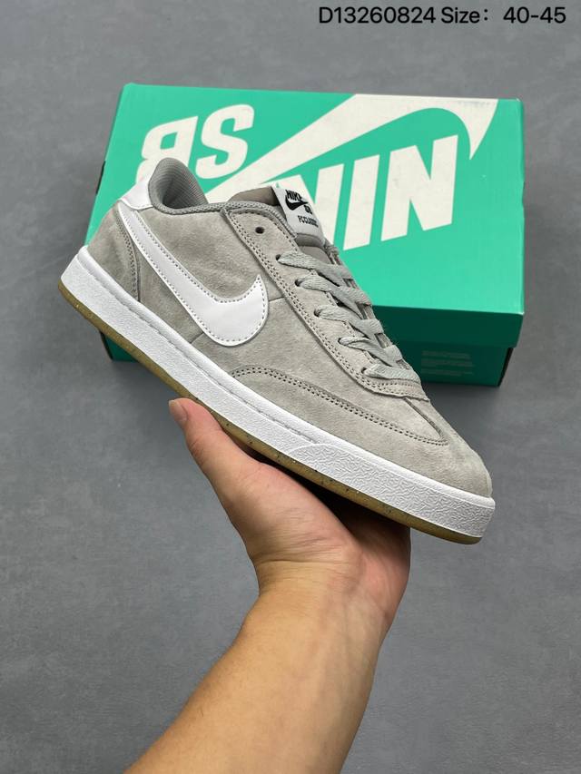 耐克 Nike Sb Fc Classic系列舒适耐磨男士猪八休闲板鞋。货号：909096 001 Size：如图所示 编码：D13260824