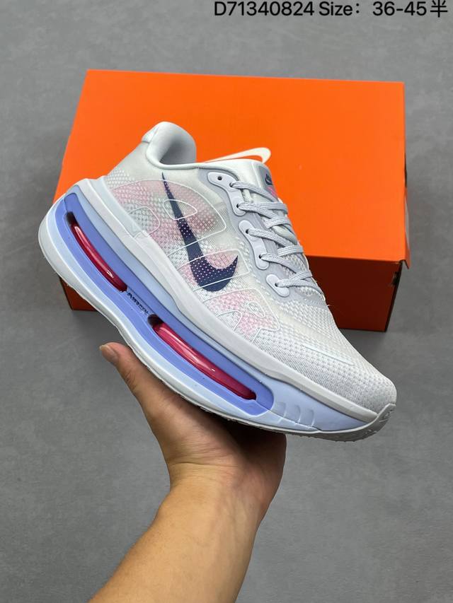 公司级Nike Vomero Premium 耐克 舒适减震防滑 低帮跑步鞋 全掌Reactx泡绵中底 前掌和后跟还配备了Air Zoom气垫单元 据说跑起来更
