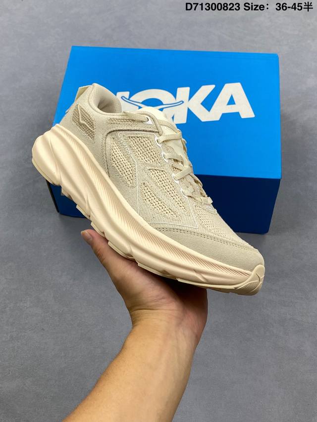 公司级Hoka M Clifton One9 轻量低帮户外越野跑鞋 户外山脉越野轻量运动跑鞋 鞋面用轻的无缝架构 鞋带用了弹性不易松脱的扁宽弹性鞋带 轻薄的Tp