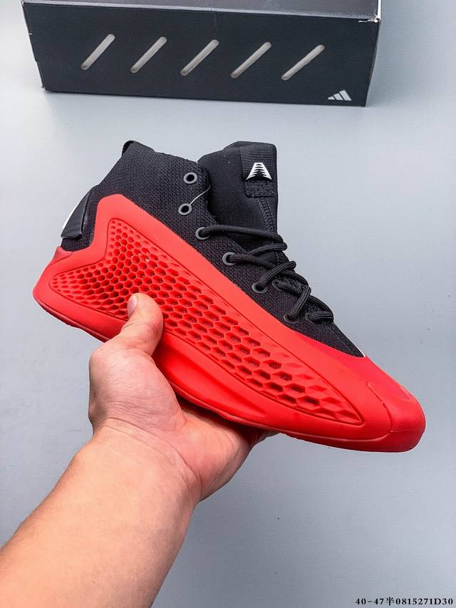 Adidas Anthony Edwards A.E. 1”华子一代”安东尼 爱德华兹签名实战减震防滑耐磨高帮篮球鞋 球鞋的整体设计非常复古 也可以理解为并不是