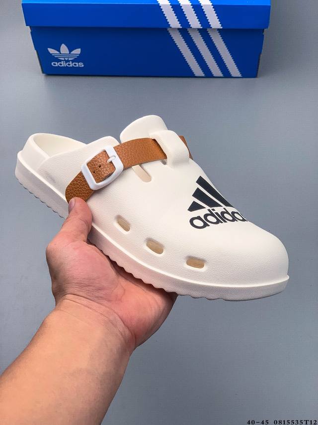Adidas Adifom Superstar 拖鞋 #轻松脚感 一穿即走 这款拖鞋旨在致敬经典的Stan Smith 简约鞋面和后跟细节灵感源于原版 并通过厚