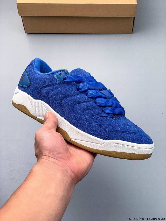 公司级！Nike耐克男鞋2025冬季新款 Jordan Session 运动休闲篮球鞋 延续90年代滑板鞋的面包轮廓造型，采用全皮质鞋身内衬加厚设计，后跟点缀J