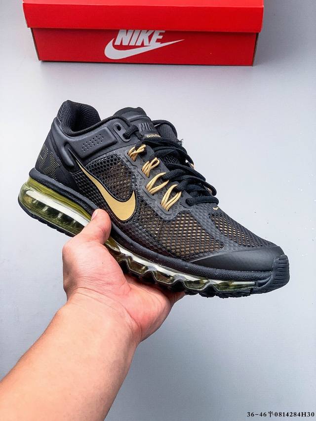 公司级！Nike Air Max 2013 缓震透气运动休闲跑步鞋！ Nike Air Max 2013 运动鞋携时尚设计闪亮回归，出众有型。采用网眼布细节和运
